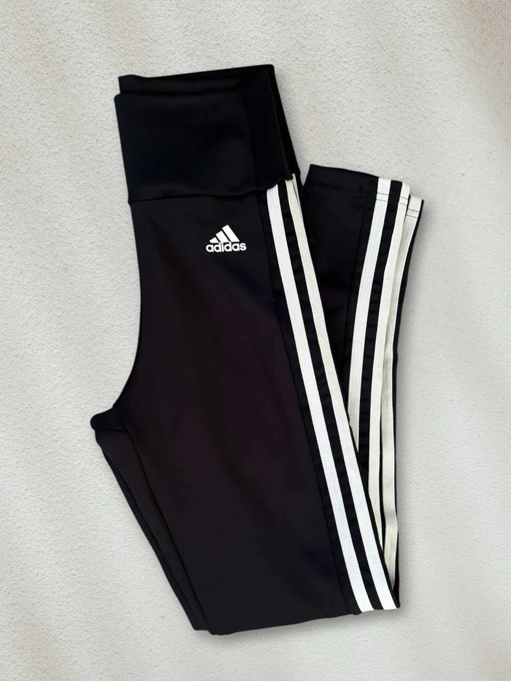 Adidas Training Essential 3 Stripe 7/8 leggings in Black XS